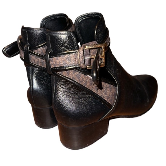 Michael Kors Britton Bootie - Picture 3 of 5